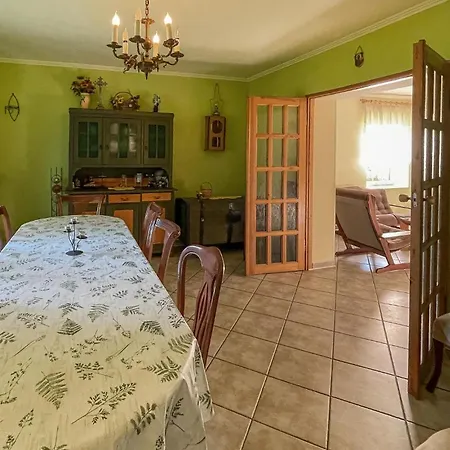 Nice Home In Lidzbark Warminski Дом отдыха Лидзбарк-Варминьский
